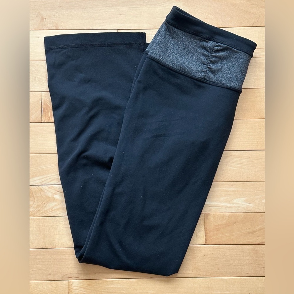 lululemon athletica • black leggings • size 6